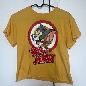 Sold! 👋3/$20🌹Tom and Jerry Yellow raw hem short sleeve top